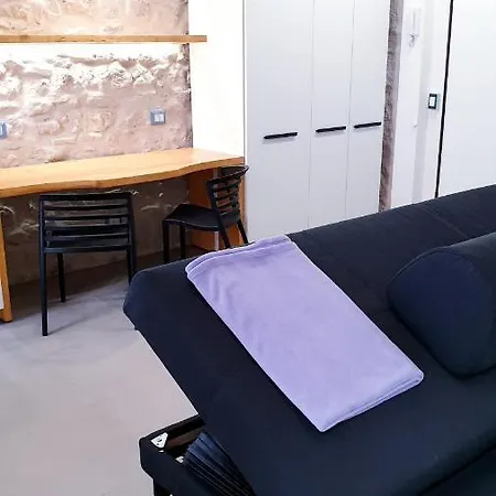 Mediterraneo House Holiday home Palermo