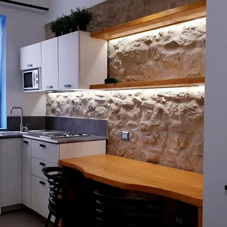 Mediterraneo House